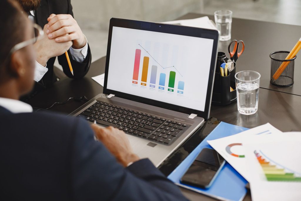 Cómo usar datos para tomar decisiones en Recursos Humanos